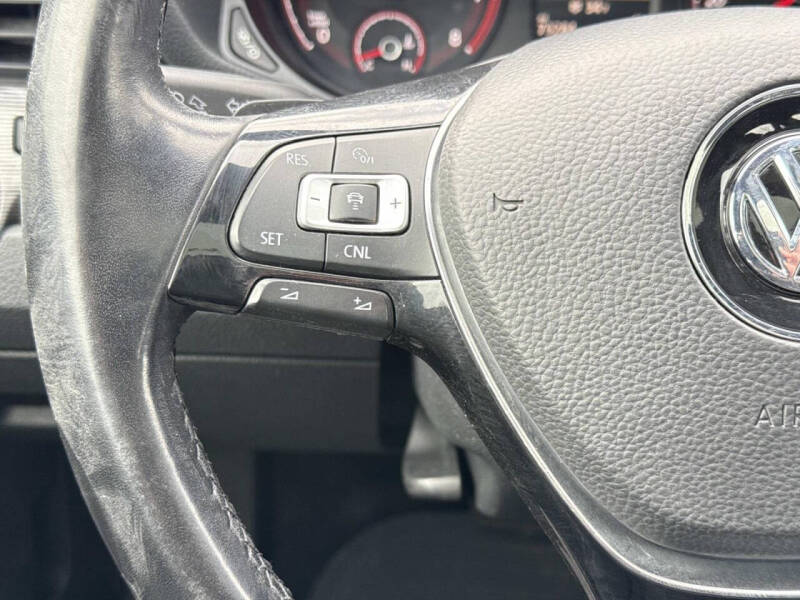 2021 Volkswagen Passat R-Line