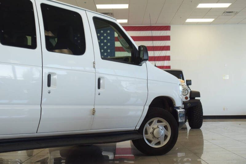 2014 Ford E-Series E-350 SD XLT