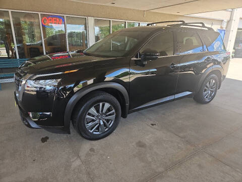 2022 Nissan Pathfinder SV