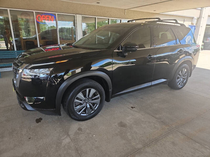 2022 Nissan Pathfinder SV