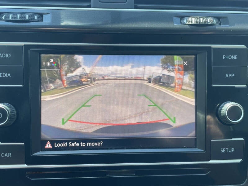 2019 Volkswagen Golf S