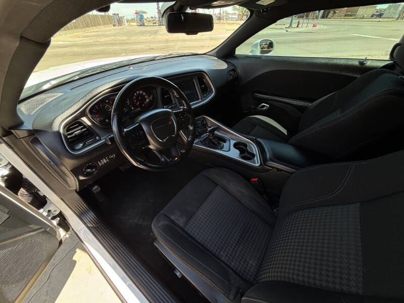 2022 Dodge Challenger SXT