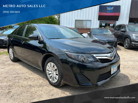 2014 Toyota Camry for sale at METRO AUTO SALES LLC in Lino Lakes MN