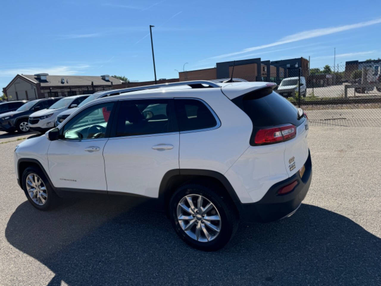 2016 Jeep Cherokee for sale at BEST DEAL AUTO SALES in Moorhead, MN