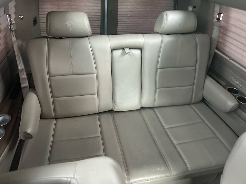 2016 GMC Savana 2500