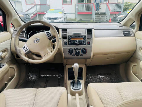 2009 Nissan Versa 1.8 SL