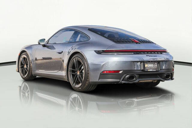 2025 Porsche 911 Carrera