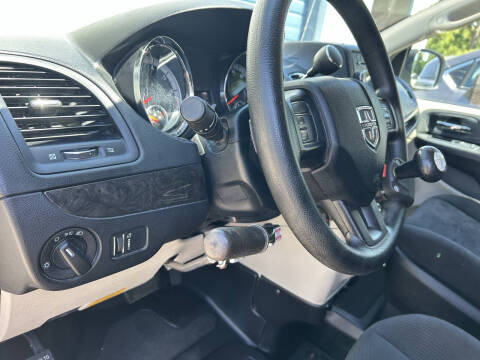 2014 Dodge Grand Caravan SE