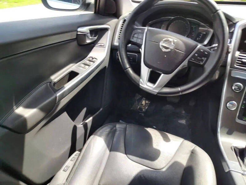 2015 Volvo XC60 T5 Drive-E Premier