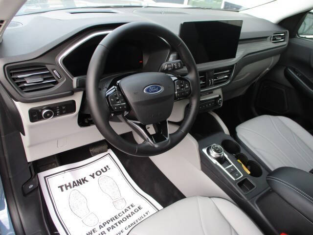 2026 Ford Escape Platinum