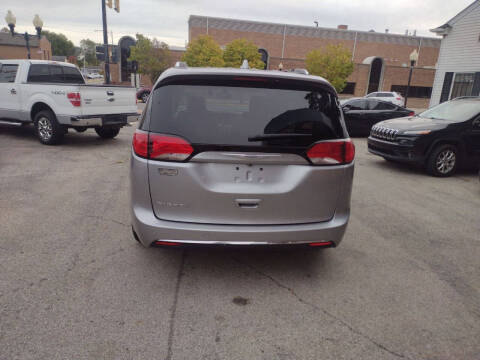 2020 Chrysler Pacifica Touring L