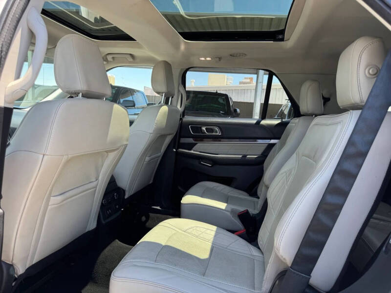 2019 Ford Explorer Platinum