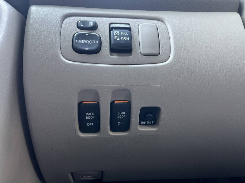 2009 Toyota Sienna XLE