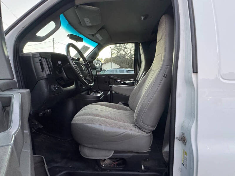 2017 Chevrolet Express 2500