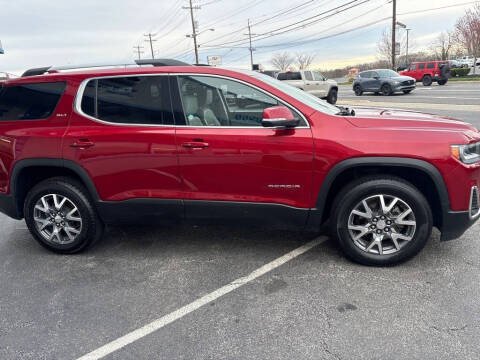 2023 GMC Acadia SLT
