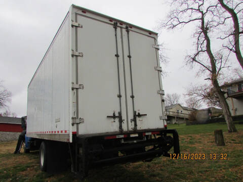 2012 Freightliner M2 106