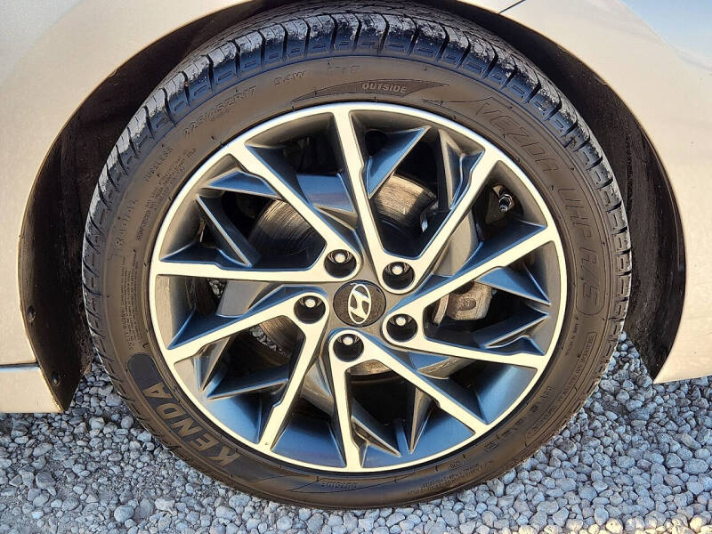 2019 Hyundai Elantra