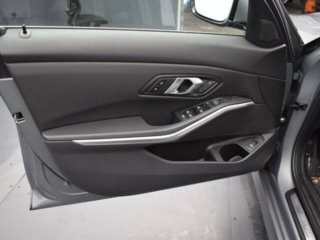 2024 BMW 3 Series 330i xDrive