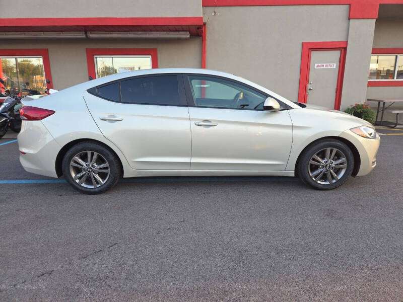 2017 Hyundai Elantra SE