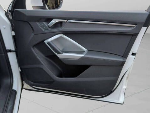 2019 Audi Q3 quattro Premium 45 TFSI