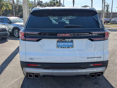 2025 GMC Acadia Elevation