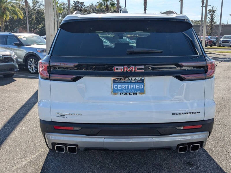 2025 GMC Acadia Elevation