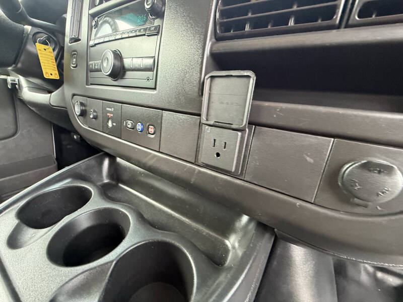 2021 GMC Savana 2500