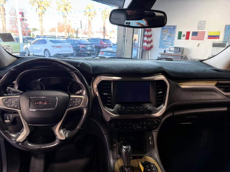 2018 GMC Acadia Denali