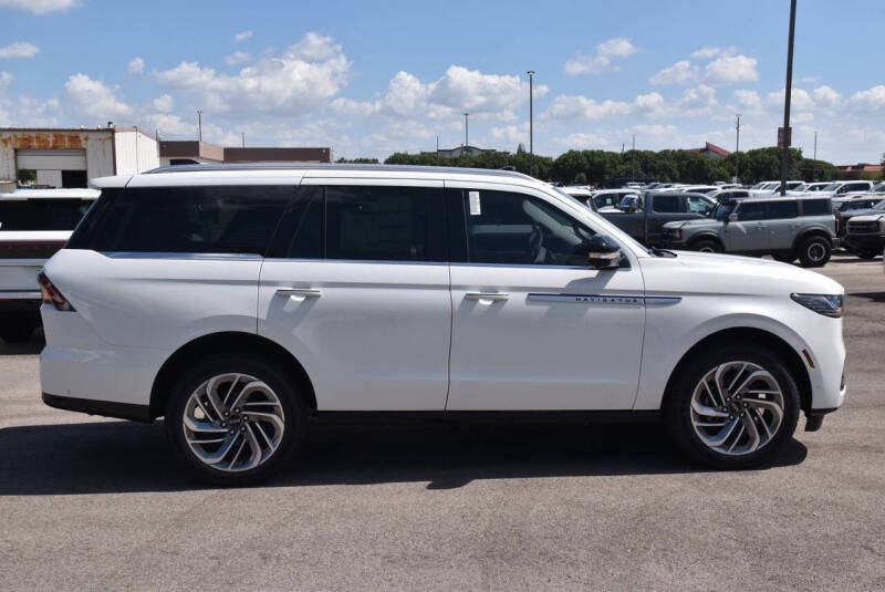 2025 Lincoln Navigator Reserve