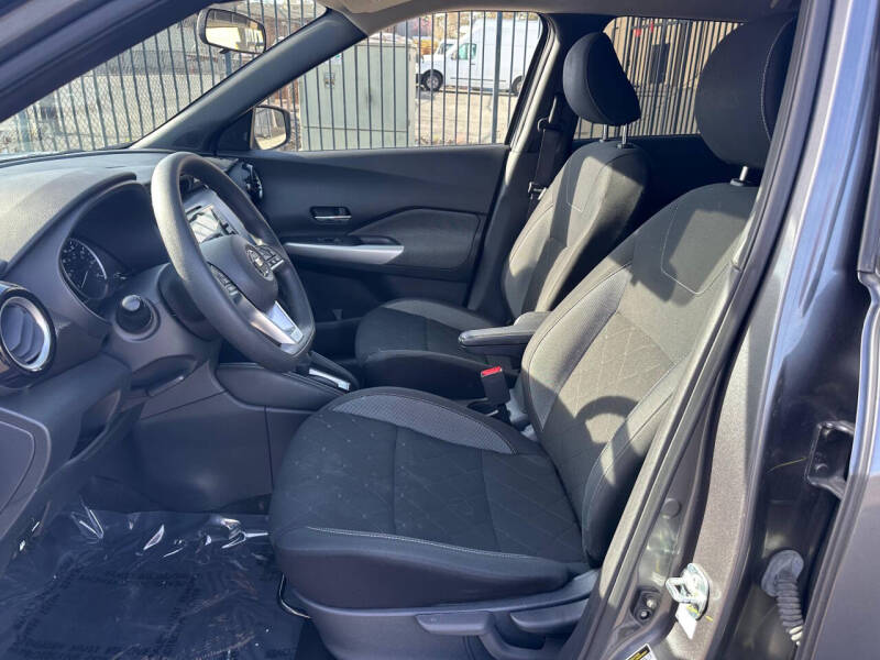 2020 Nissan Kicks SV