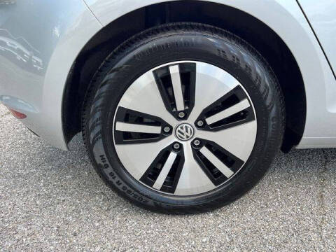 2016 Volkswagen e-Golf SE