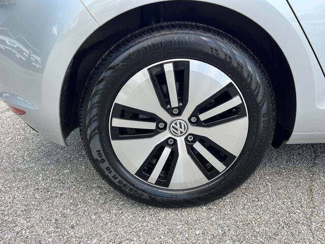 2016 Volkswagen e-Golf SE