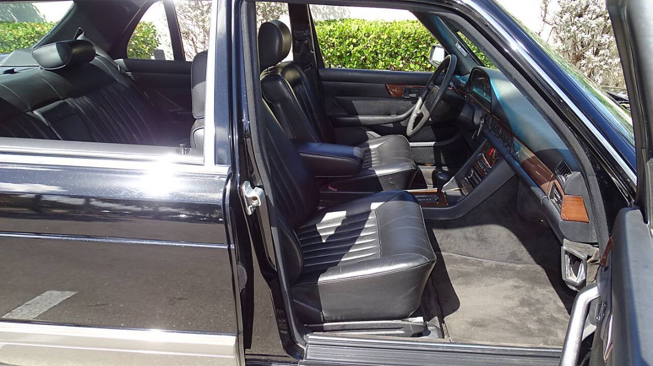 1987 Mercedes-Benz 420-Class 17