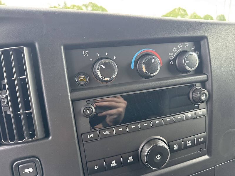 2025 Chevrolet Express 2500