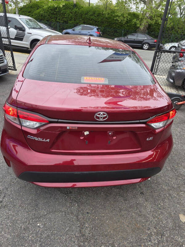 2022 Toyota Corolla LE
