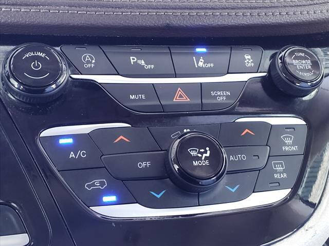 2021 CHRYSLER Pacifica Minivan - $22,397