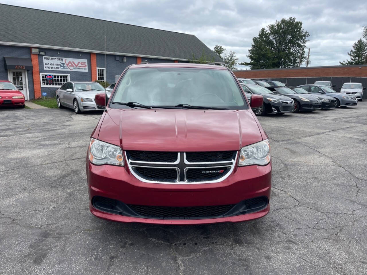 2015 Dodge Grand Caravan for sale at AVS AUTO GROUP LLC in CLEVELAND, OH