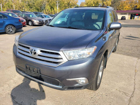 2013 Toyota Highlander for sale at Prime Time Auto LLC in Shakopee MN