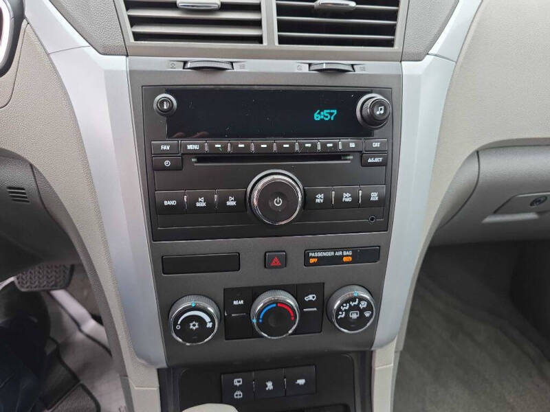 2011 Chevrolet Traverse LS