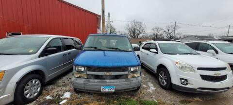 1995 Chevrolet Astro for sale at Diaz Used Autos in Danville IL