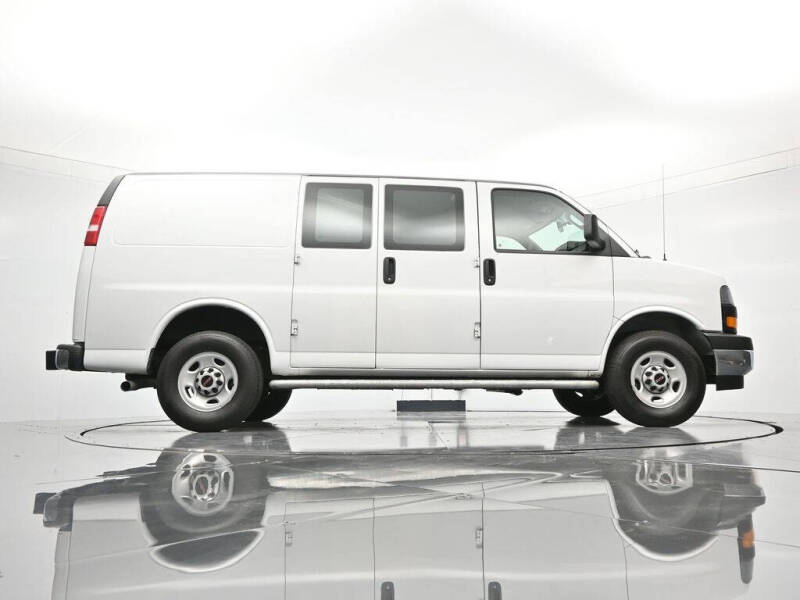 2024 GMC Savana 2500