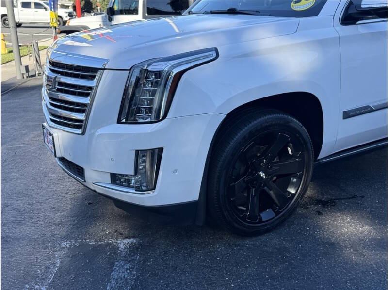 2019 Cadillac Escalade Platinum