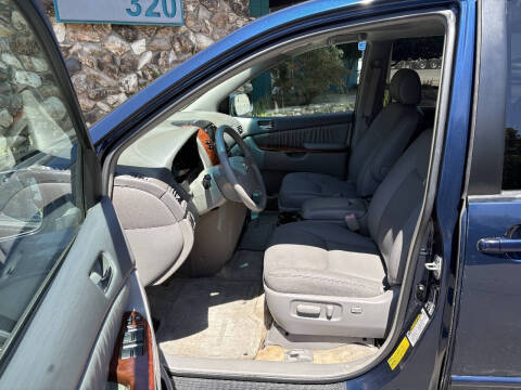 2005 Toyota Sienna XLE 7 Passenger