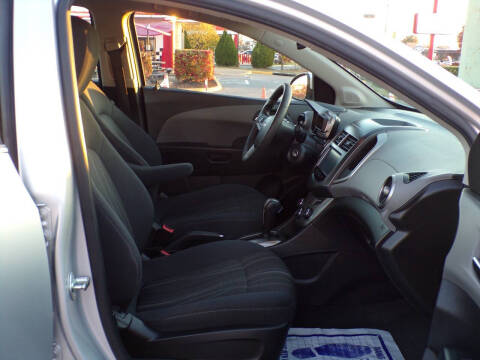 2016 Chevrolet Sonic LT Auto