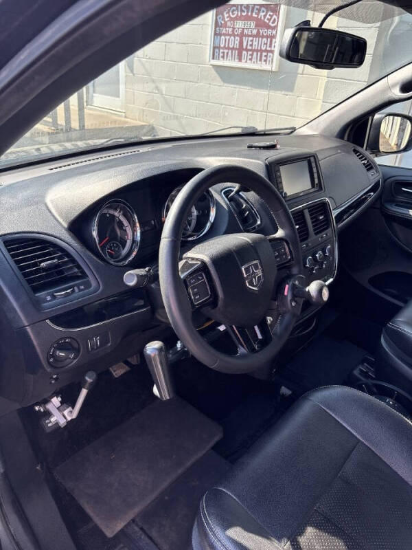 2015 Dodge Grand Caravan SXT Plus