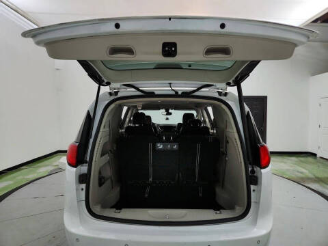2020 Chrysler Pacifica Touring L Plus