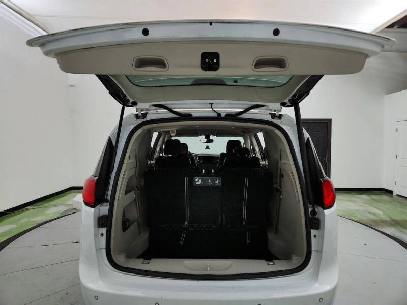 2020 Chrysler Pacifica Touring L Plus