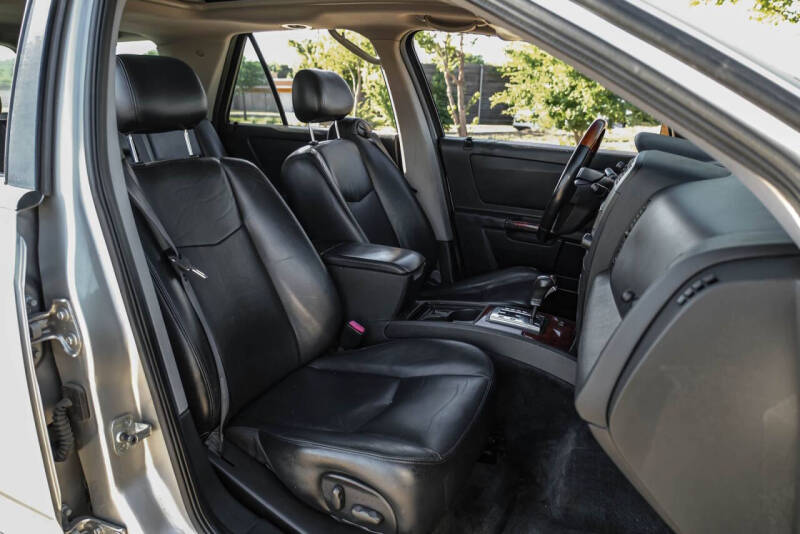 2004 Cadillac SRX