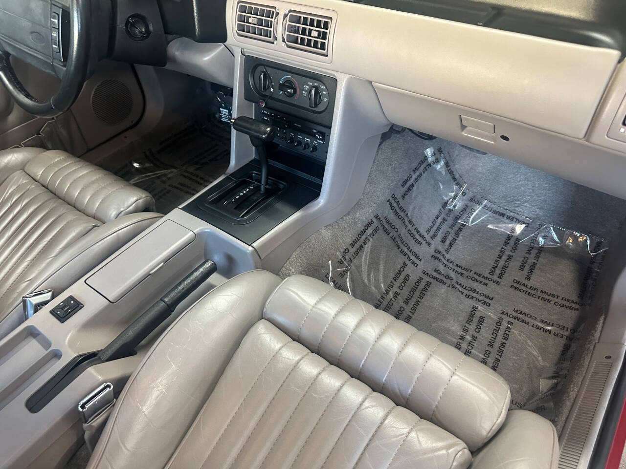 1990 Ford Mustang 38