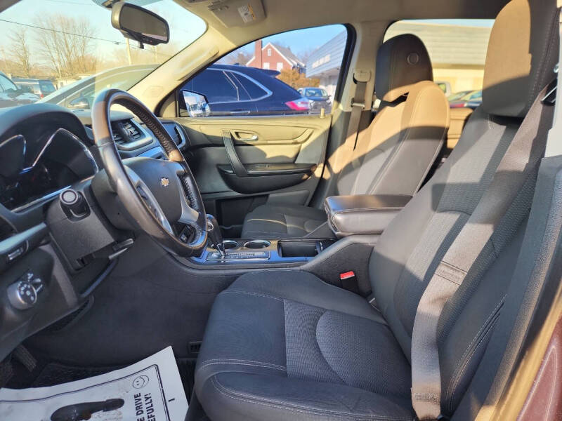 2017 Chevrolet Traverse LT